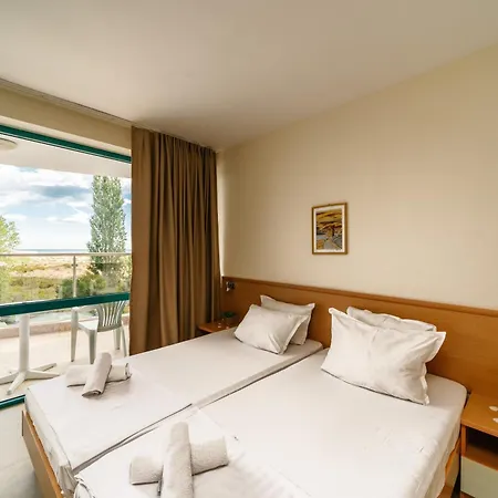 Delfin 3* סאני ביץ'