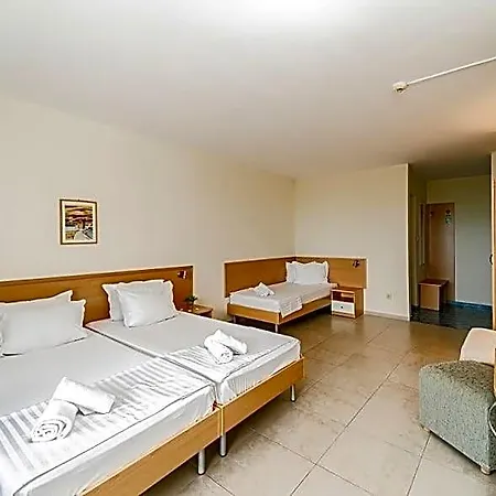делфин - ол инклузив 3*