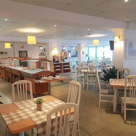 Delfin סאני ביץ'