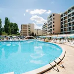 Delfin Hotel 3*