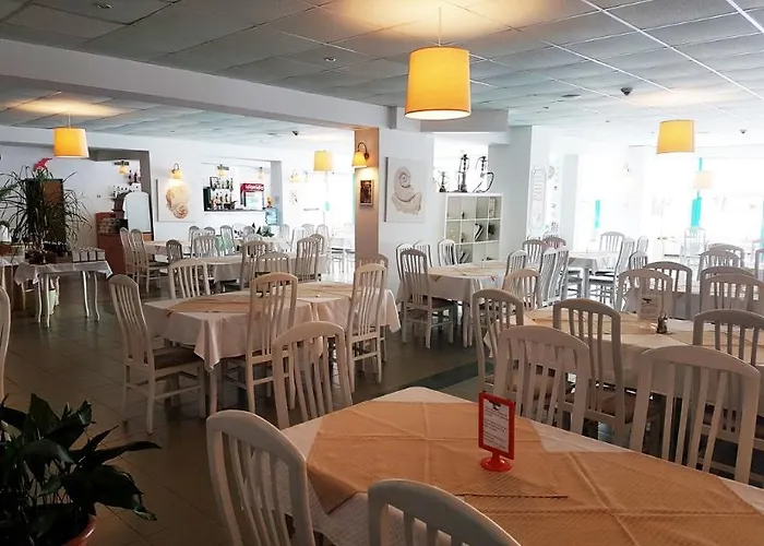 Готель Delfin 3*